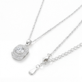 Memento - přívěsek s moissanitem v briliantovém brusu s designem pavé halo